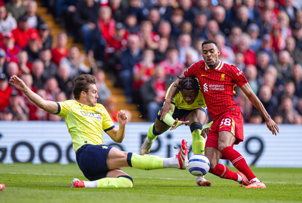 为什么三垒教练的肢体语言加密程度堪比职业特工的通讯