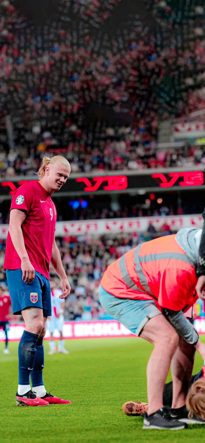 篮球湖人球员场上发挥获得球迷认可