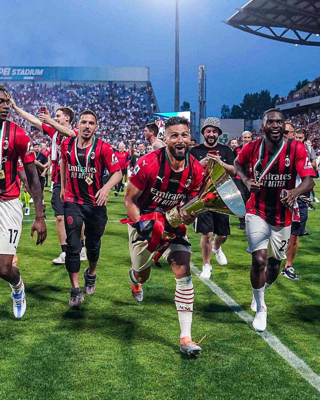 攻陷伯纳乌，塞尔塔时隔19年再度在西甲客场击败皇马（时隔19年，塞尔塔再度客场击败皇马，伯纳乌失守）