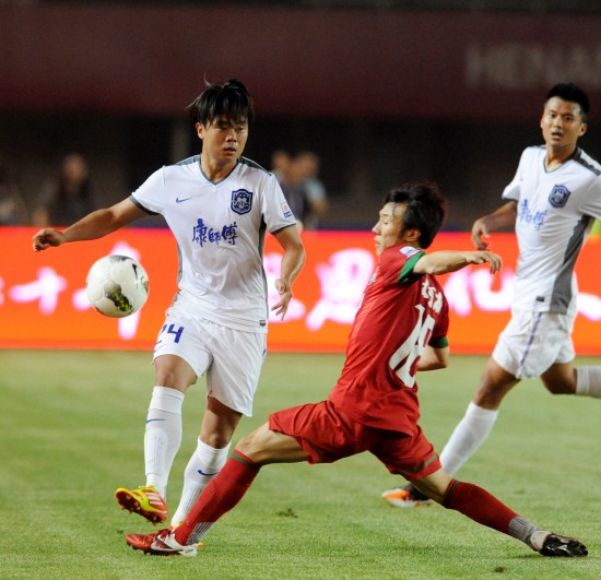 名场面+1！李祥波头被打破了仍然继续比赛（再添名场面！李祥波头部受伤仍坚持比赛）