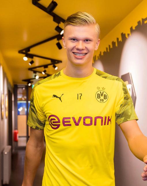 约翰逊陷入犯规困扰&约克次节独拿11分助浙江紧追广东（约翰逊犯规缠身，约克次节砍下11分助浙江紧咬广东）