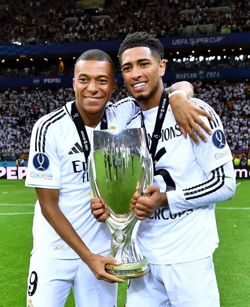 英超替补进球后被换下，特罗萨德成阿森纳队史第三人